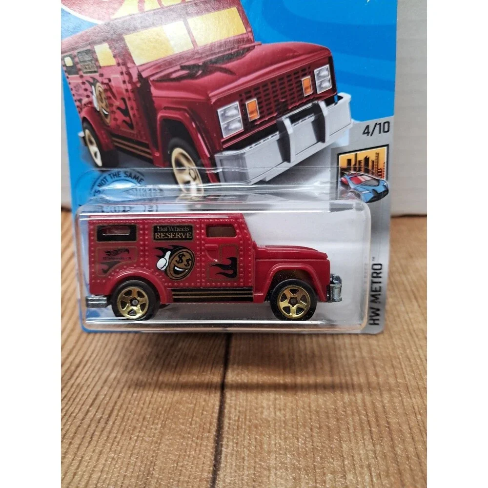 HOT WHEELS HW METRO SERIES HW ARMORED TRUCK IN RED #4/10 OR #31/250